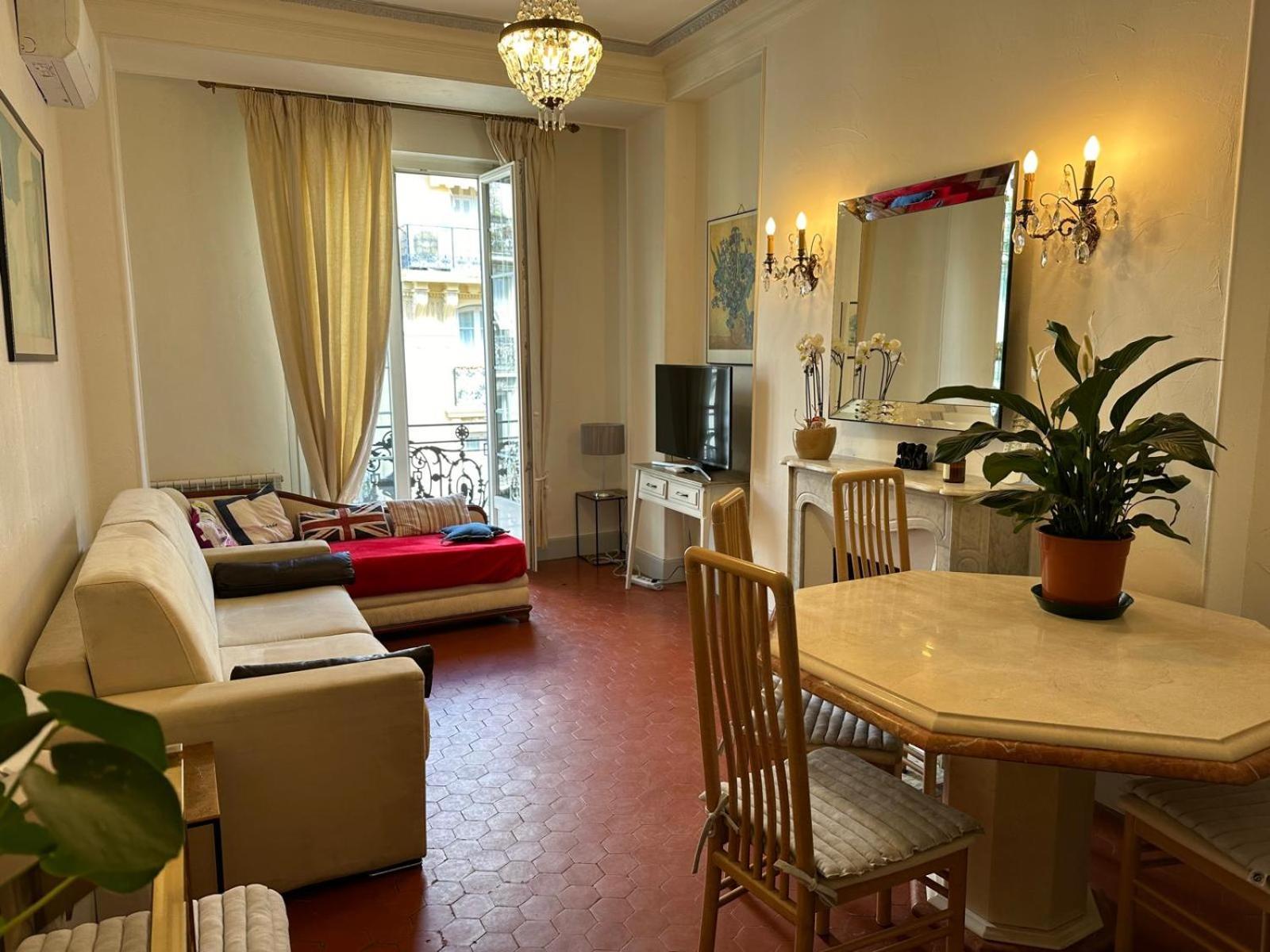Appartement Beau T2 Proche Negresco *
